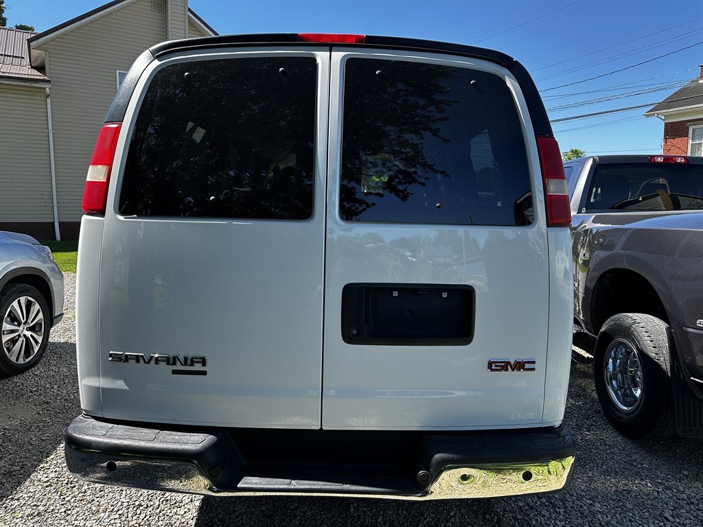 Used 2014 GMC Savana 1500 LT w/ LT Preferred Equipment Group RWD image 4