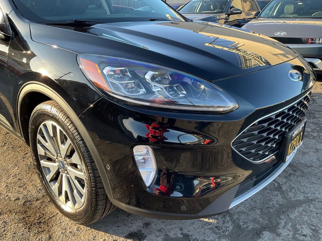 Used 2021 Ford Escape Titanium image 74