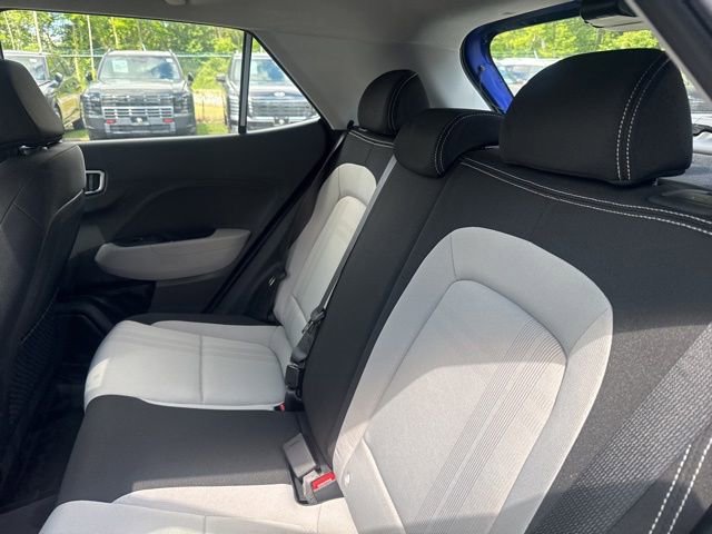 Used 2025 Hyundai Venue SEL FWD image 12