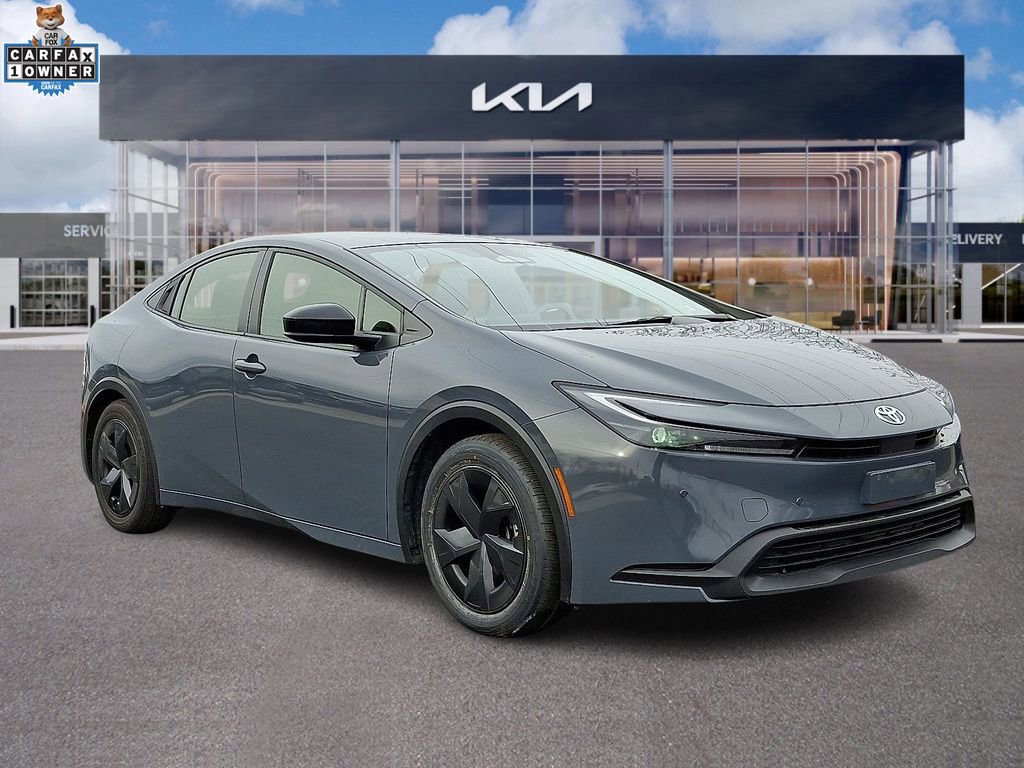 Used 2023 Toyota Prius Limited image 1
