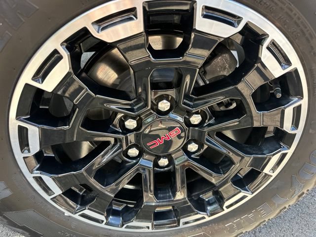 Used 2026 GMC Canyon AT4 w/ AT4 Premium Package AWD/4WD image 33