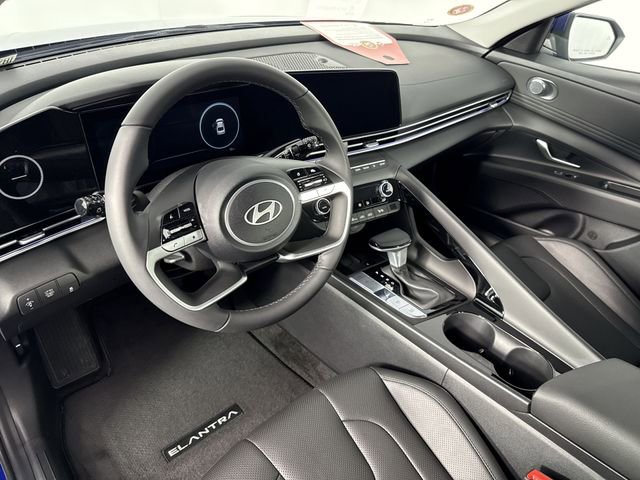 Used 2025 Hyundai Elantra Limited FWD image 20