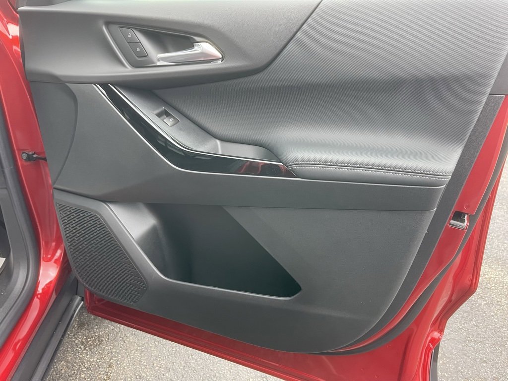 New 2026 Chevrolet Equinox LT w/ Convenience Package II image 21