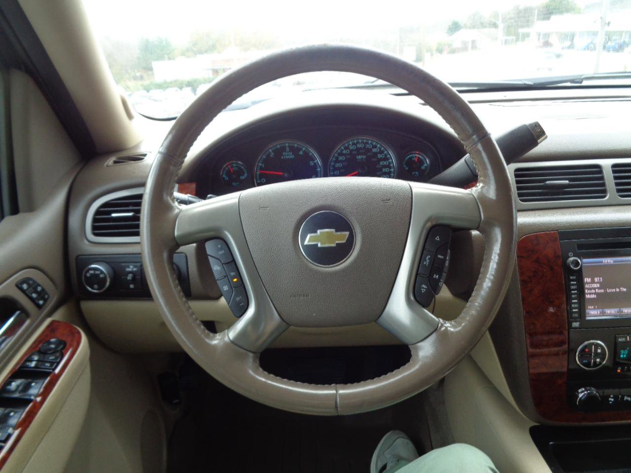 Used 2012 Chevrolet Tahoe LTZ AWD/4WD image 19