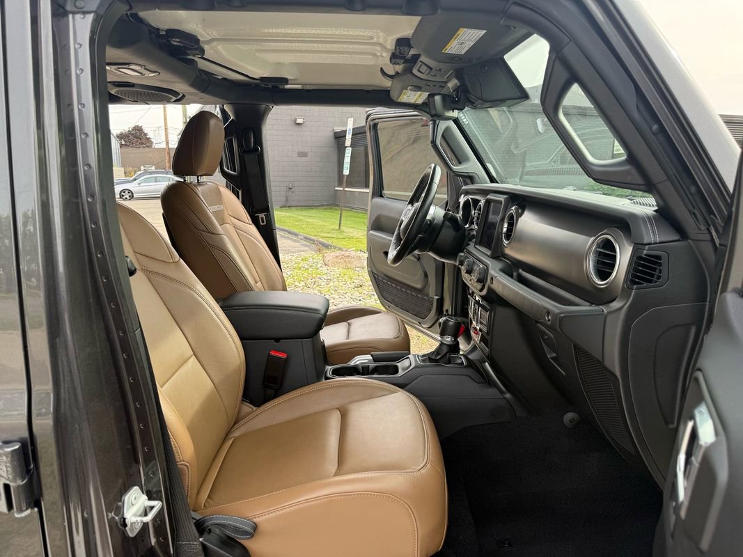 Used 2022 Jeep Gladiator Rubicon w/ Dual Top Group AWD/4WD image 18