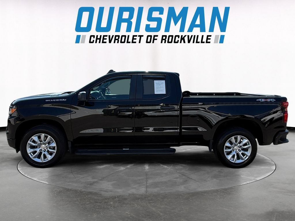 Used 2024 Chevrolet Silverado 1500 Custom AWD/4WD image 3