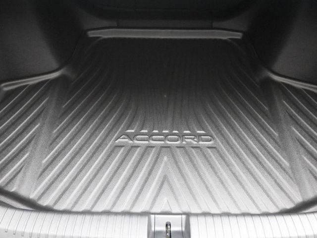 Used 2025 Honda Accord SE image 12