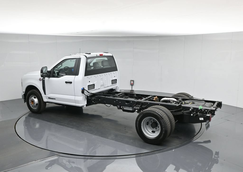 New 2026 Ford F350 XL w/ XL Chrome Package RWD image 36