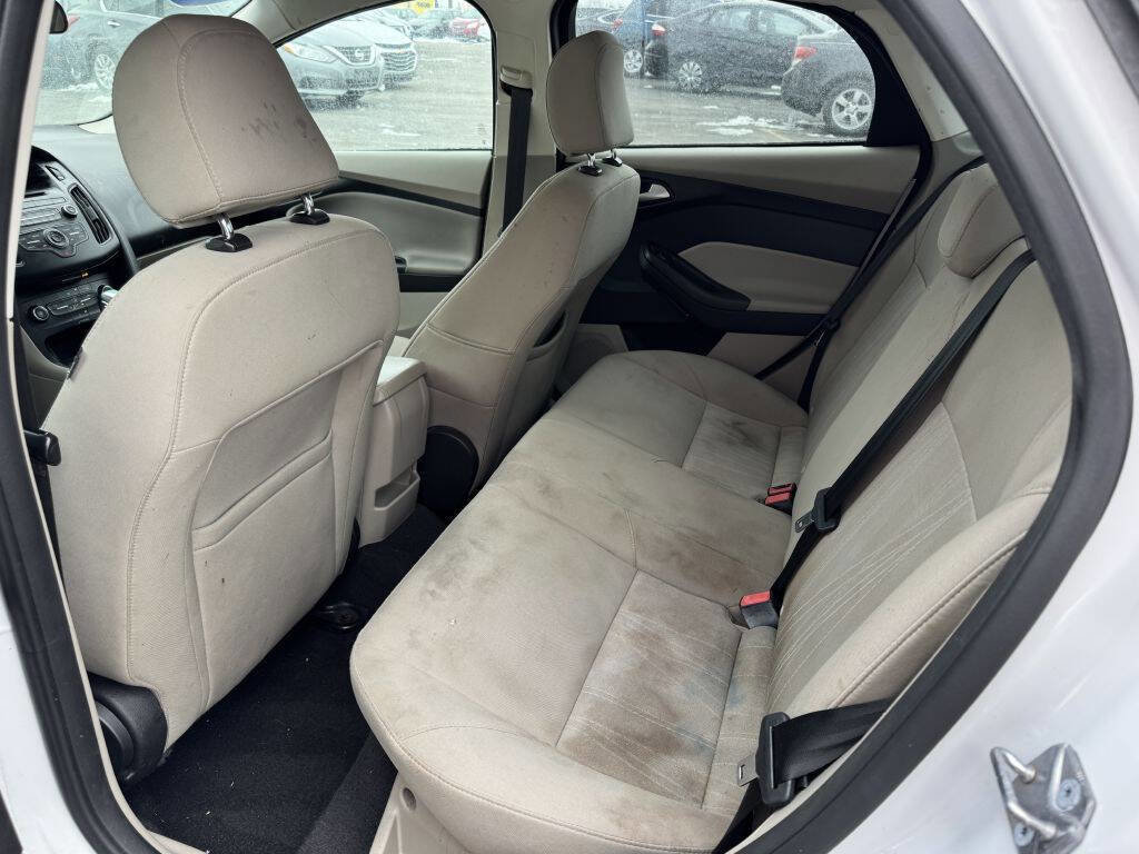 Used 2016 Ford Focus SE image 5