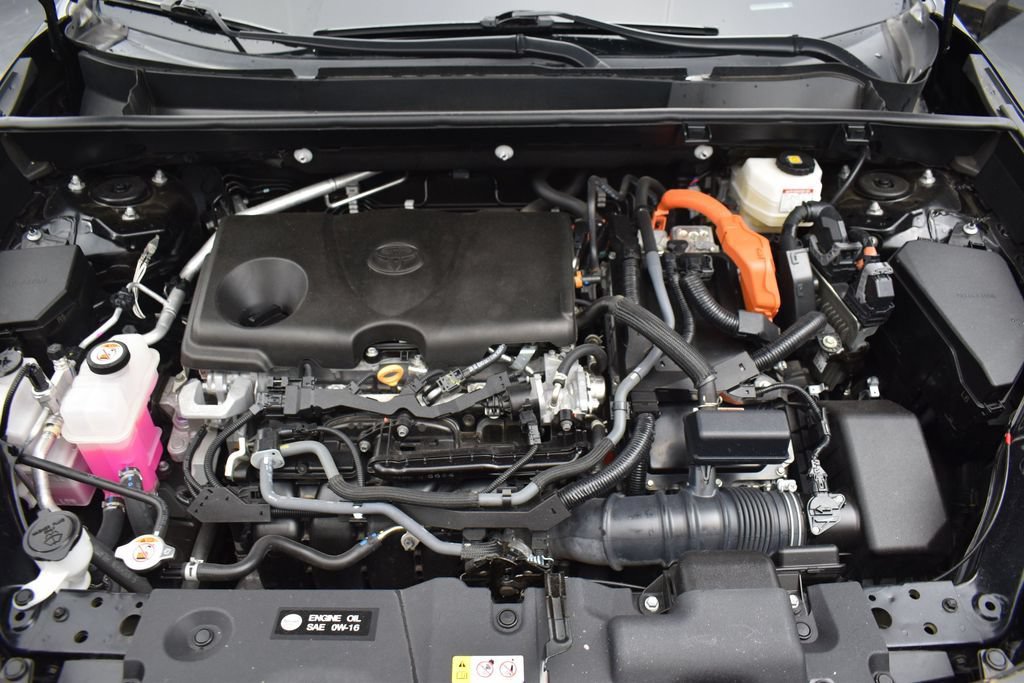 Used 2022 Toyota RAV4 LE AWD/4WD image 8