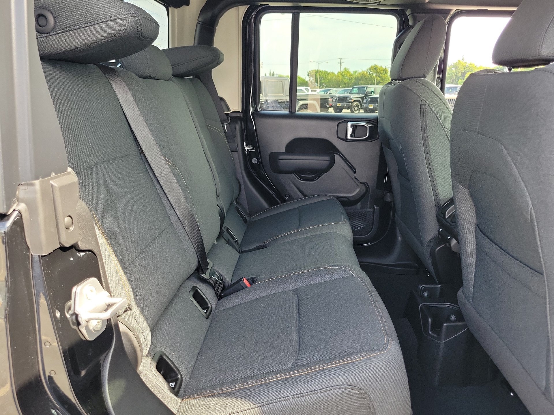 New 2026 Jeep Gladiator Sport AWD/4WD image 17