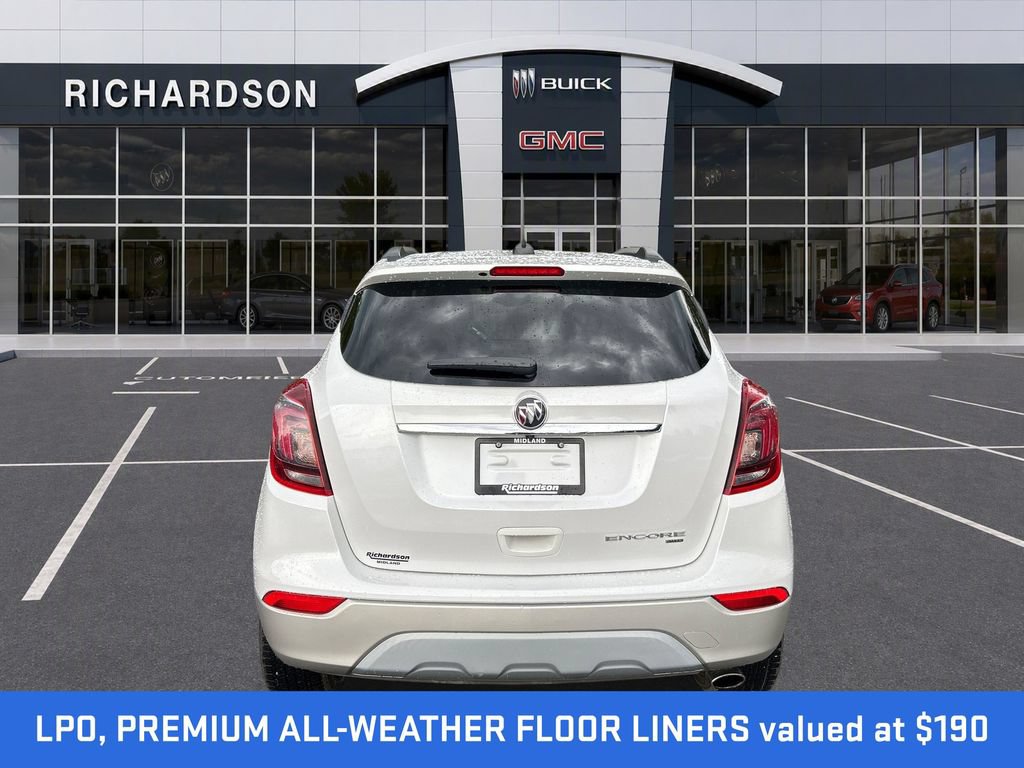 Used 2020 Buick Encore Essence w/ Experience Buick Package AWD/4WD image 4