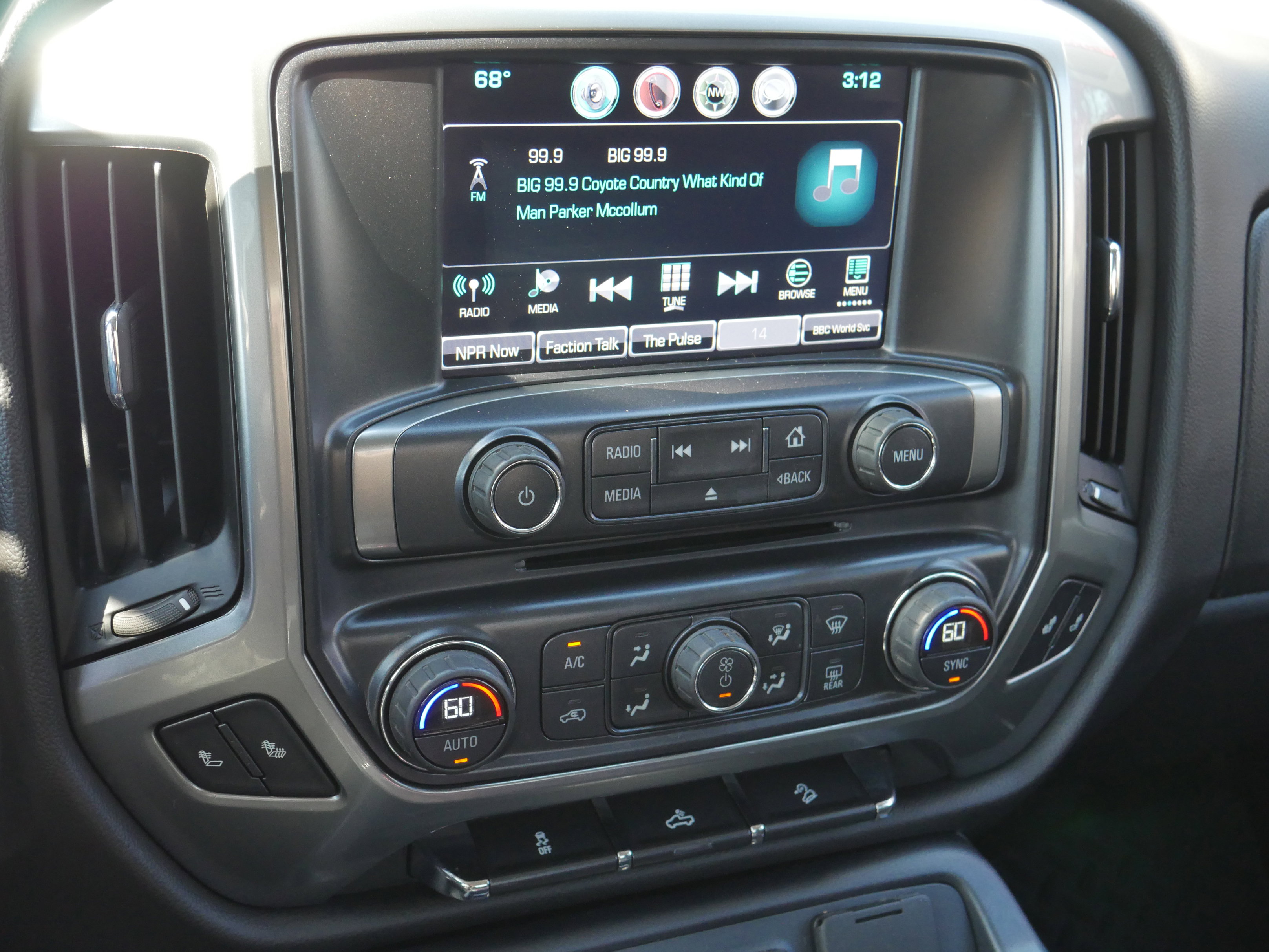 Used 2016 Chevrolet Silverado 1500 LT w/ All Star Edition AWD/4WD image 10