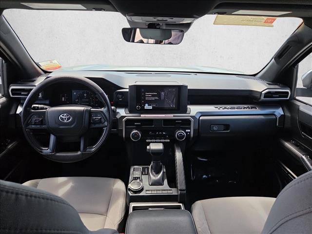 Certified 2025 Toyota Tacoma SR5 AWD/4WD image 16
