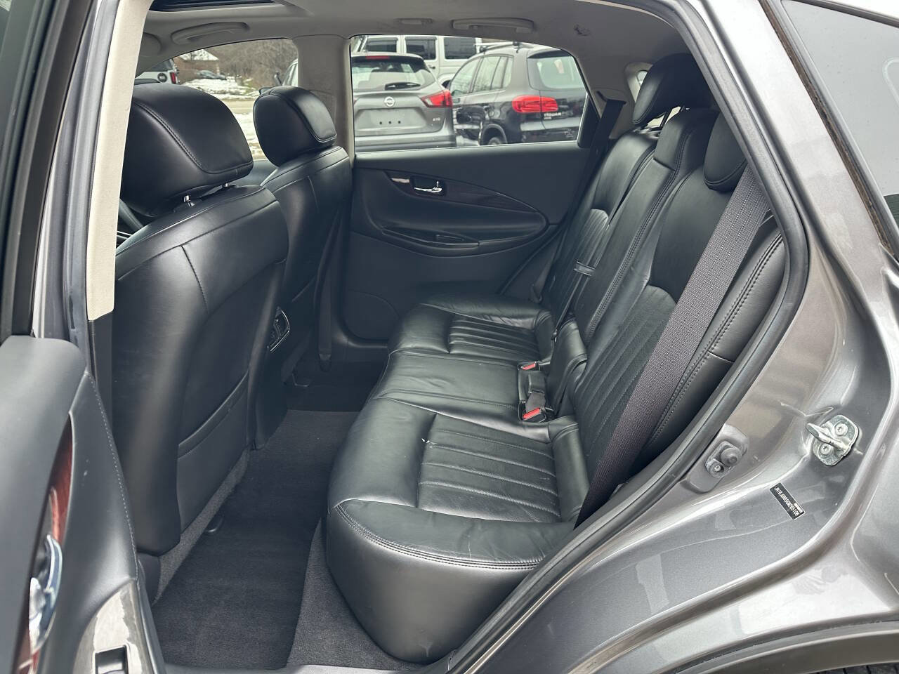 Used 2016 INFINITI QX50 AWD w/ Premium Plus Package image 22