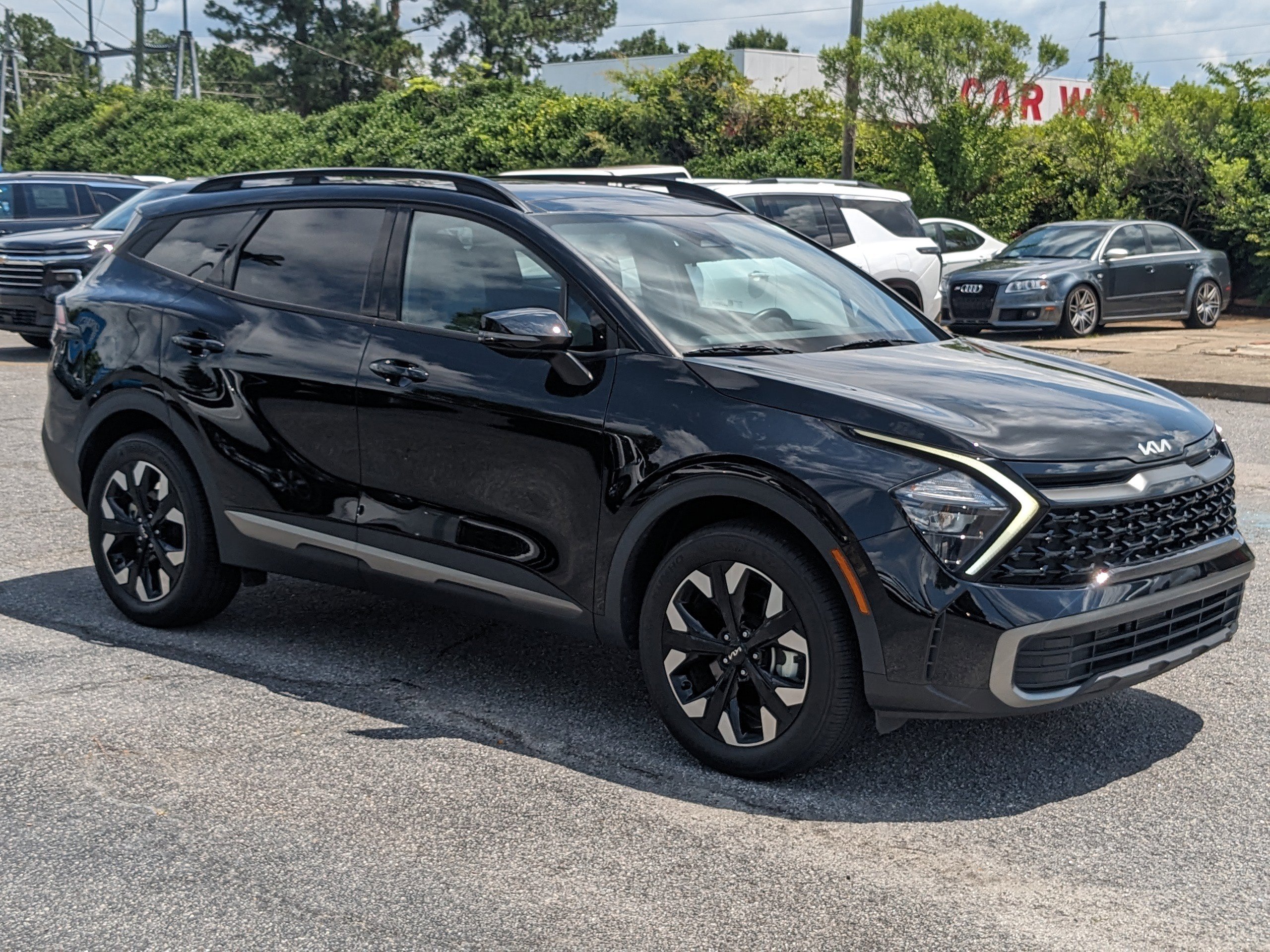 Used 2023 Kia Sportage X-Line w/ X-Line Premium Package image 2