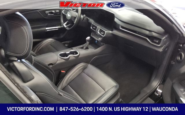 Used 2025 Ford Mustang Premium image 13