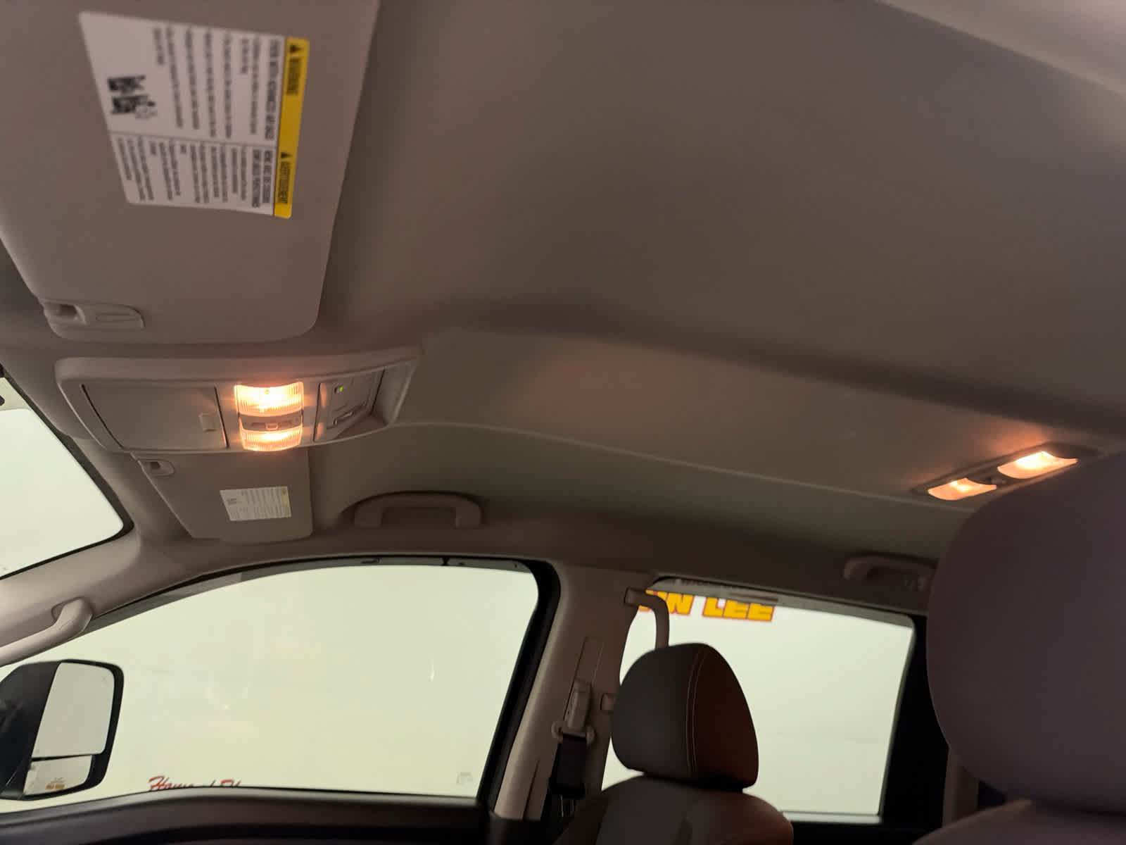 Used 2021 Nissan Titan SV w/ SV Convenience Package AWD/4WD image 15