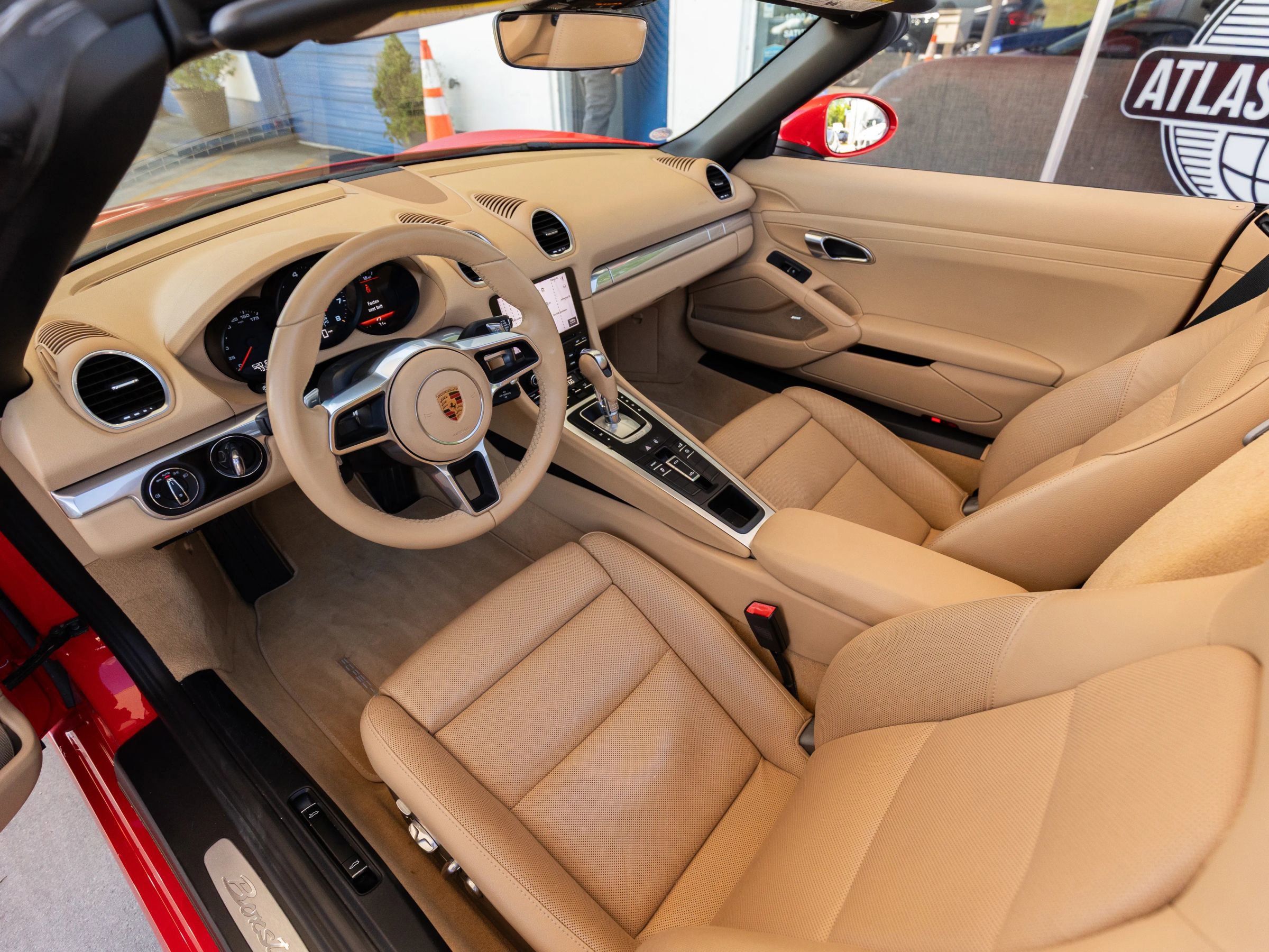 Used 2017 Porsche 718 Boxster RWD image 21