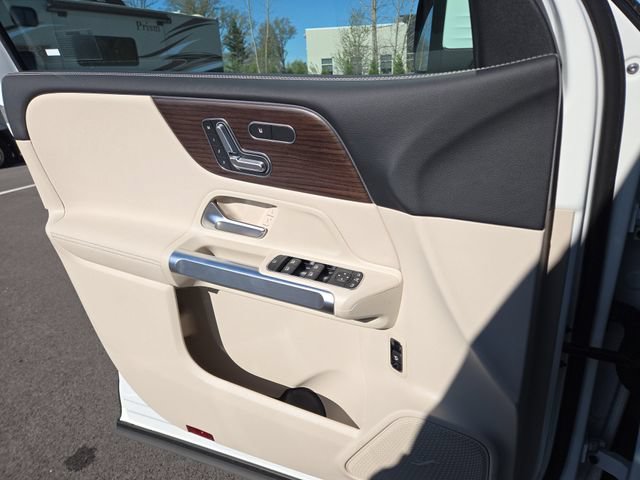 New 2026 Mercedes-Benz GLB 250 4MATIC image 21