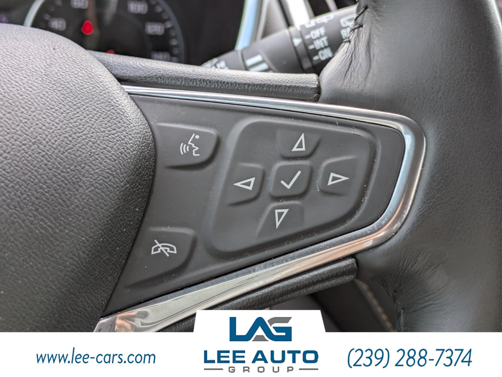 Used 2019 Chevrolet Equinox Premier FWD image 24