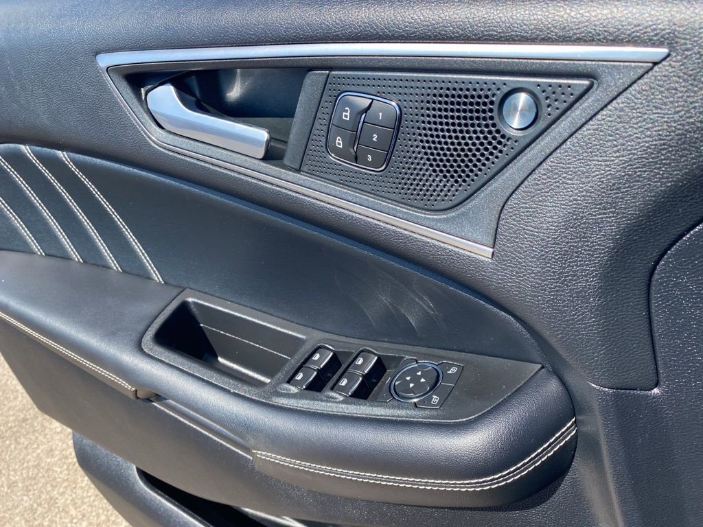 Used 2022 Ford Edge ST w/ Equipment Group 401A image 19