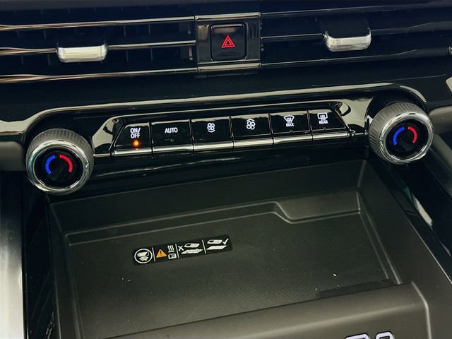 New 2025 Chevrolet Suburban Premier image 19