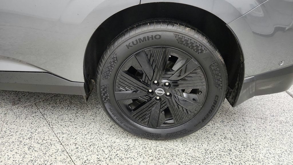 Used 2025 Nissan Murano SV AWD/4WD image 9