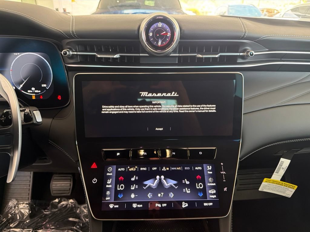 Certified 2025 Maserati Grecale Folgore AWD/4WD image 17