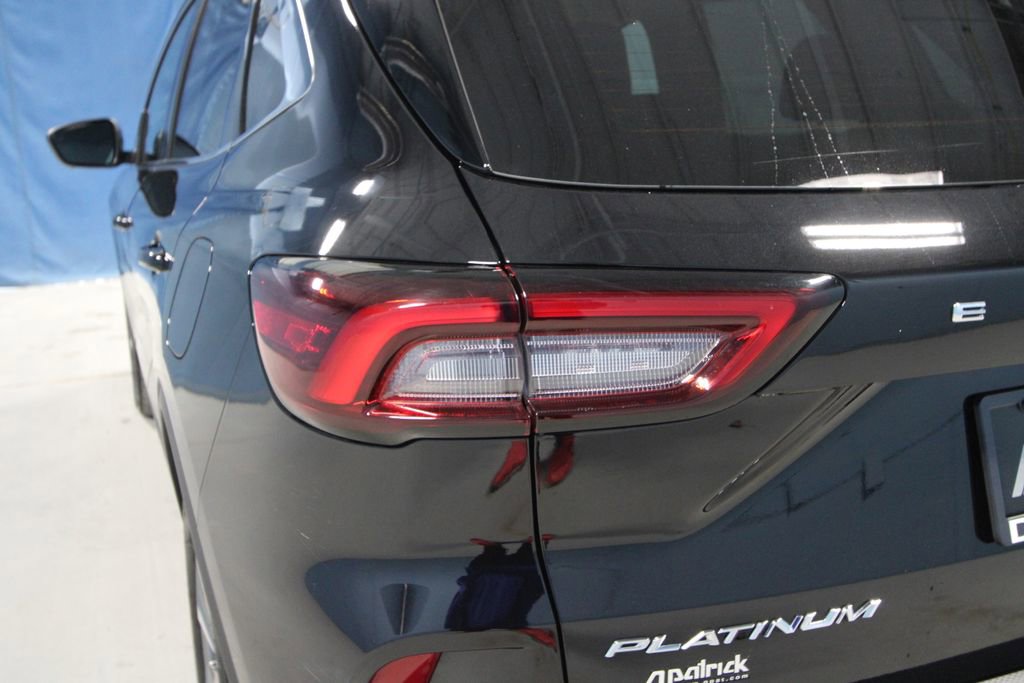 Used 2025 Ford Escape Platinum w/ Premium Technology Package AWD/4WD image 33