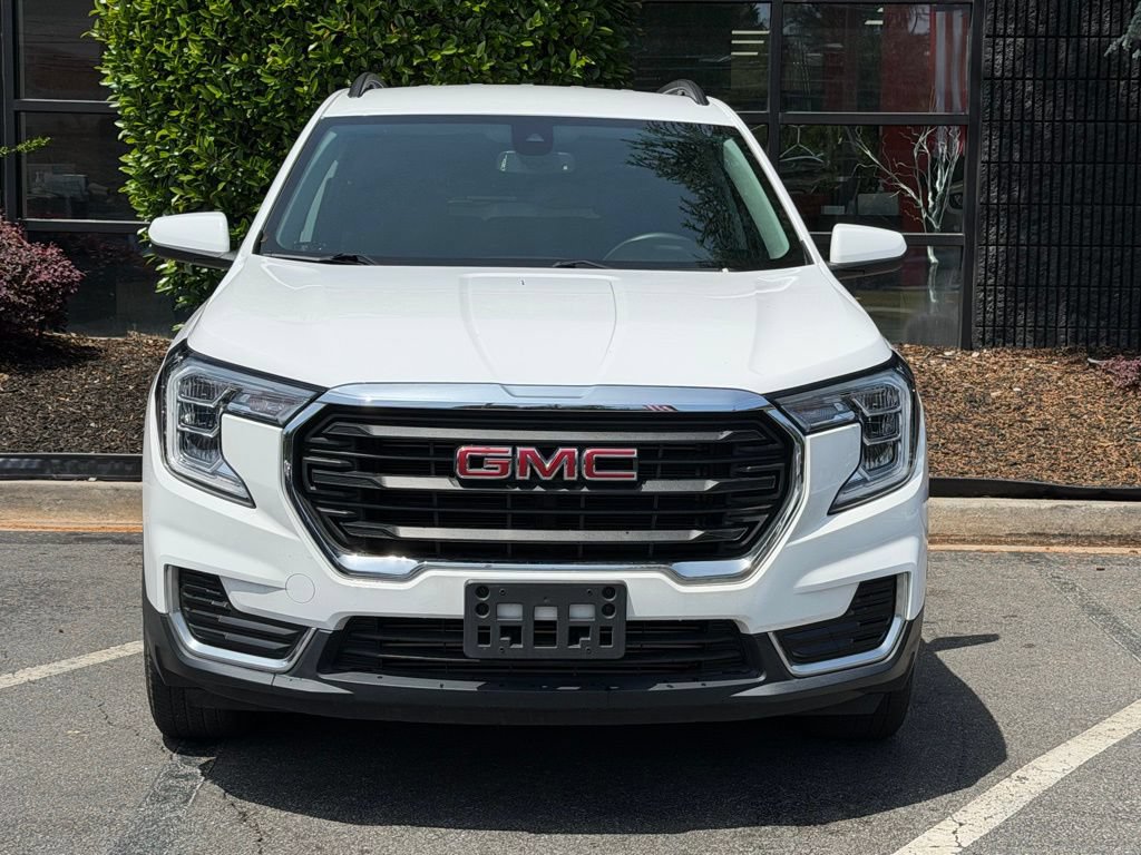 Used 2023 GMC Terrain SLE w/ Driver Convenience Package AWD/4WD image 3