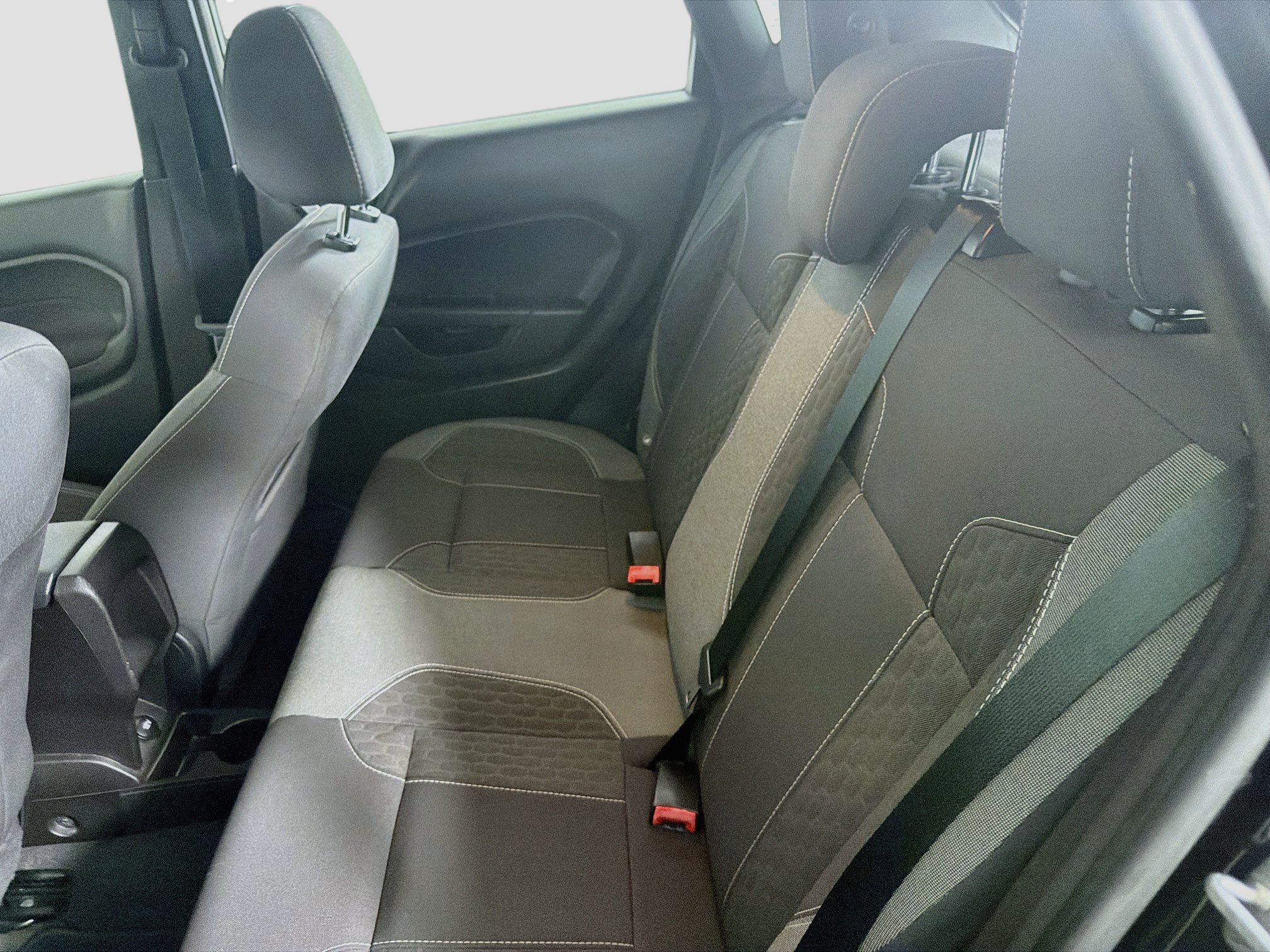 Used 2015 Ford Fiesta ST FWD image 25