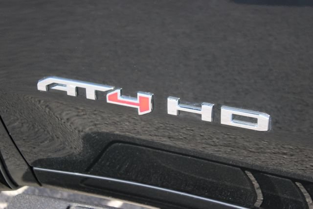 Used 2025 GMC Sierra 2500 AT4 w/ AT4 Premium Plus Package AWD/4WD image 18