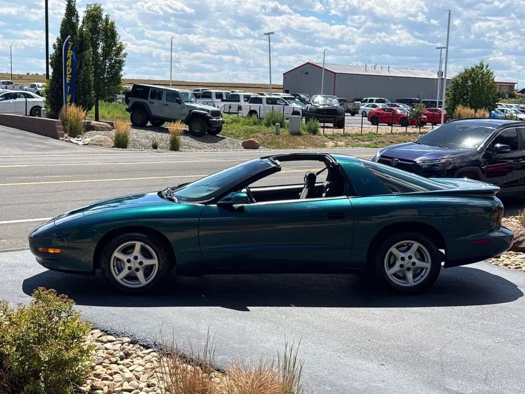 Used 1997 Pontiac Firebird Formula w/ Opt Pkg RWD image 99