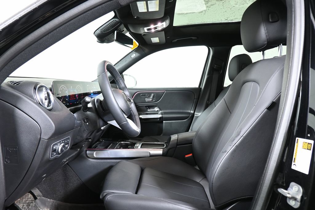 Certified 2026 Mercedes-Benz GLB 250 4MATIC image 3