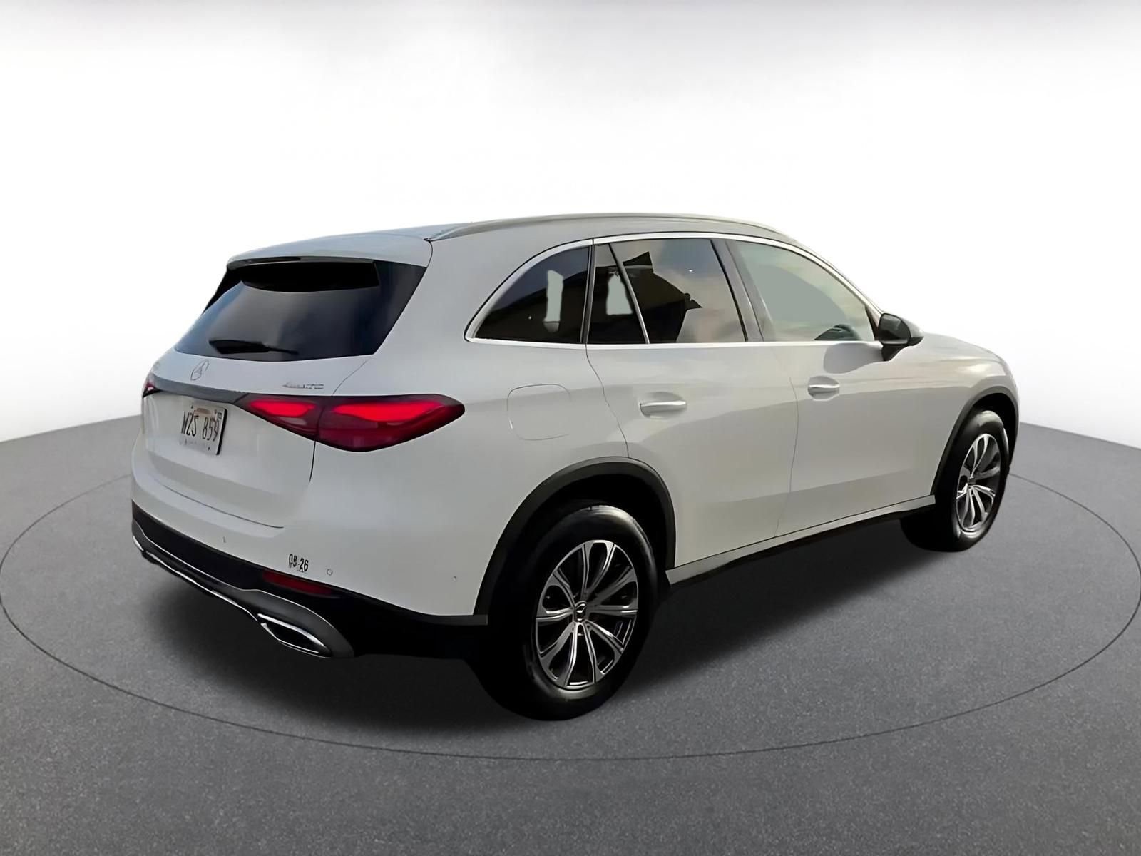 Used 2024 Mercedes-Benz GLC 300 4MATIC image 15