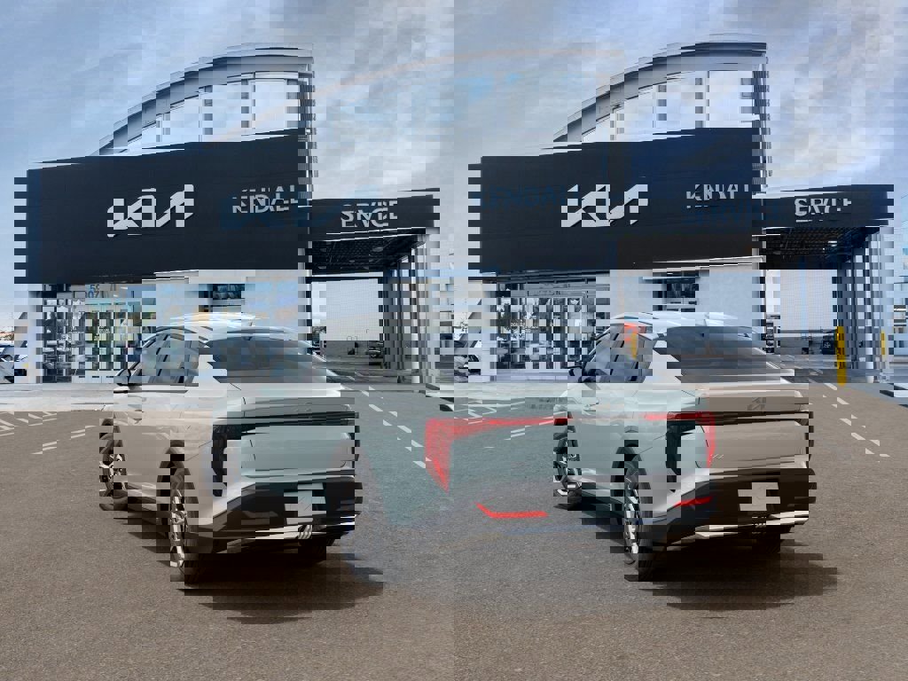 New 2026 Kia K4 LXS image 4