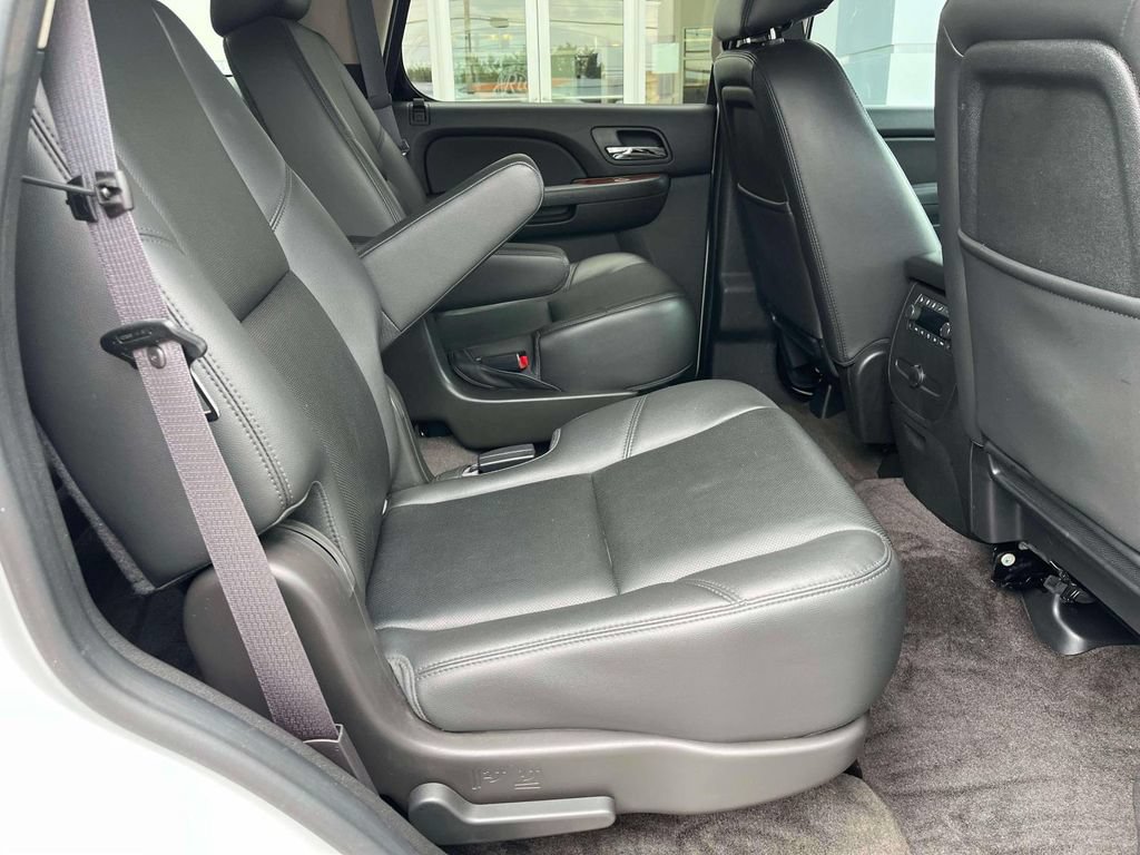 Certified 2013 GMC Yukon SLT w/ SLT-2 Equipment Package AWD/4WD image 21