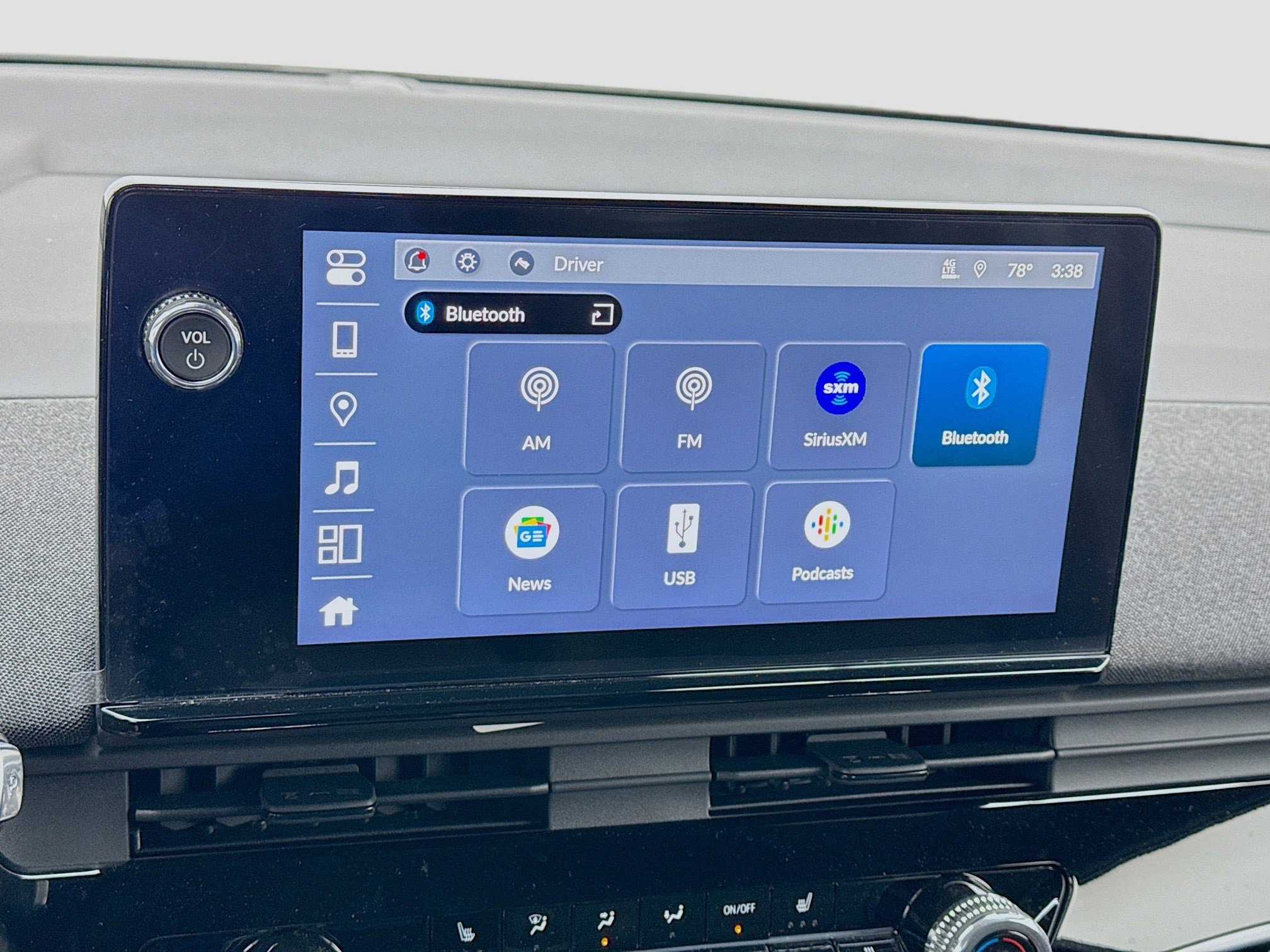 Used 2024 Honda Prologue EX image 11