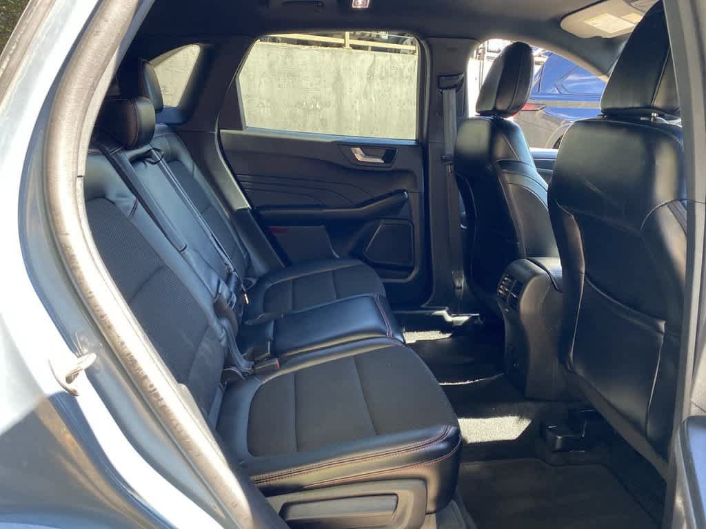 Used 2025 Ford Escape ST-Line Select AWD/4WD image 16