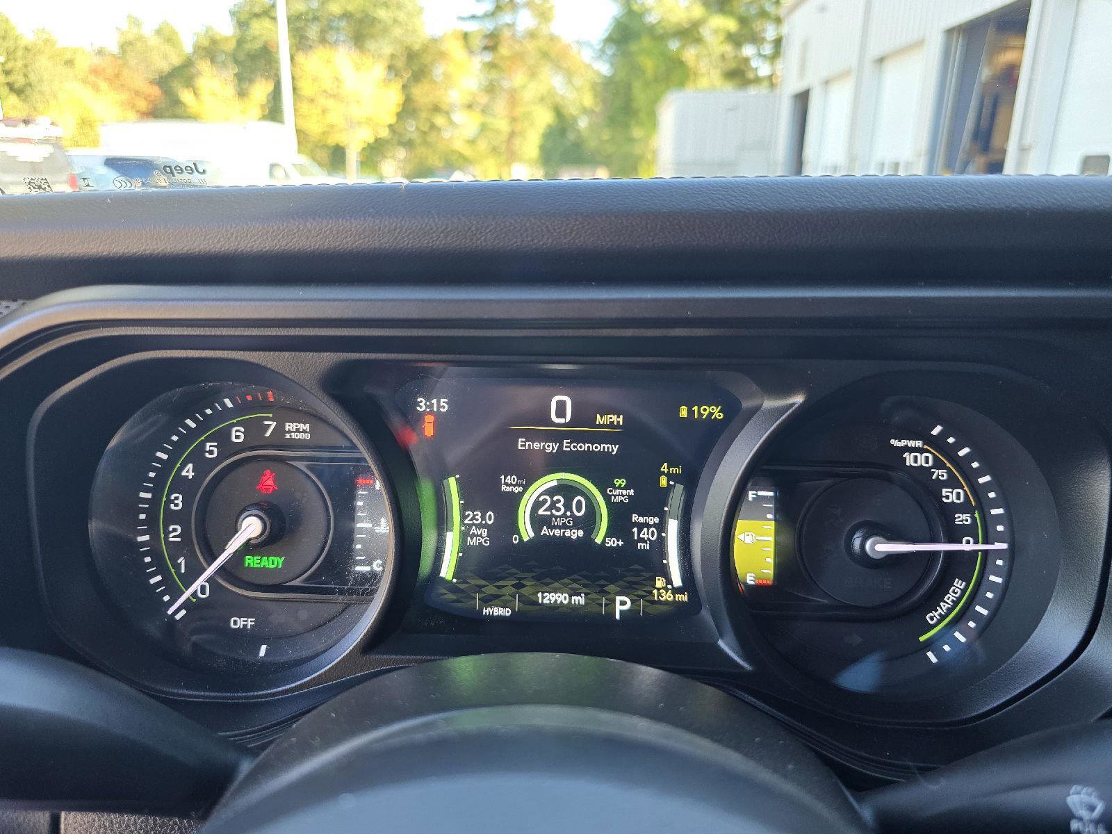 Used 2024 Jeep Wrangler Unlimited Rubicon 4xe image 28