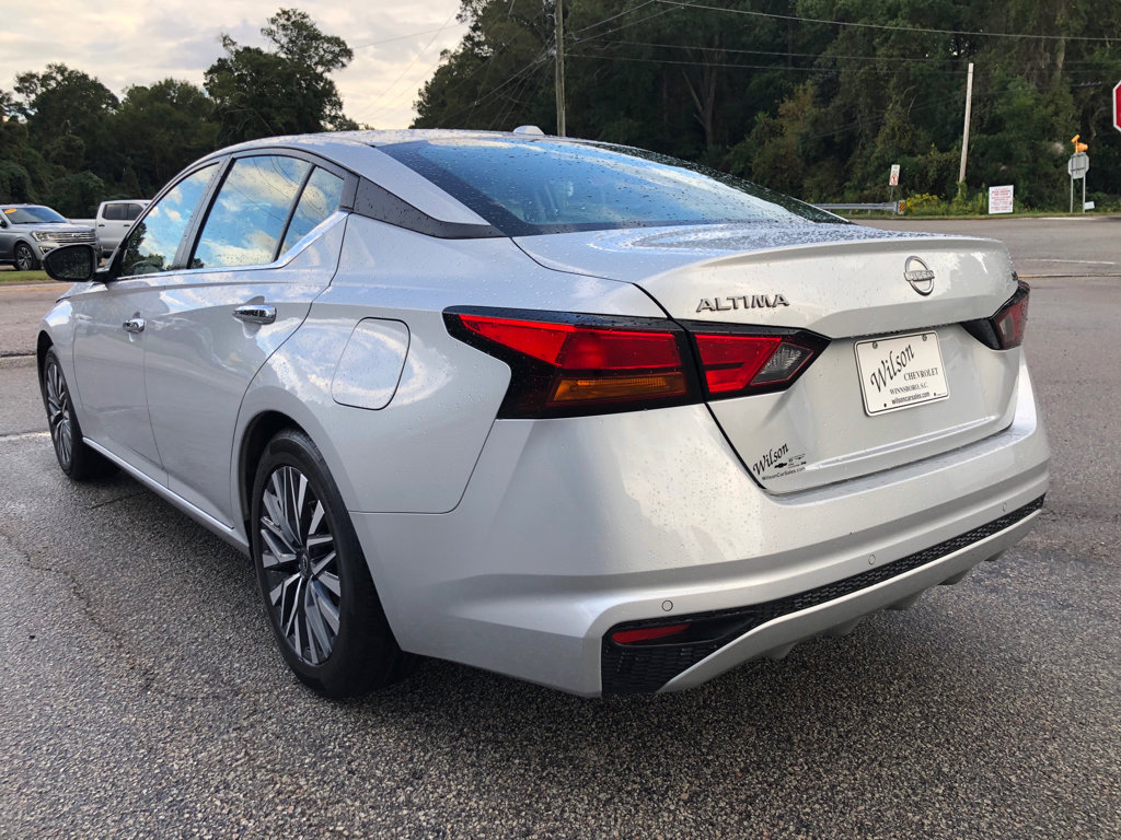 Used 2024 Nissan Altima 2.5 SV FWD image 4
