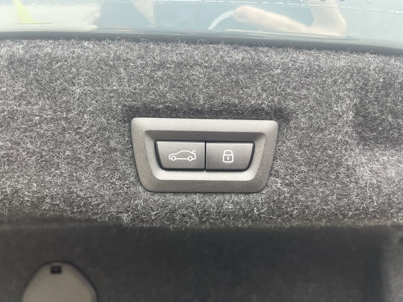 Used 2026 BMW 530i w/ M Sport Package RWD image 35