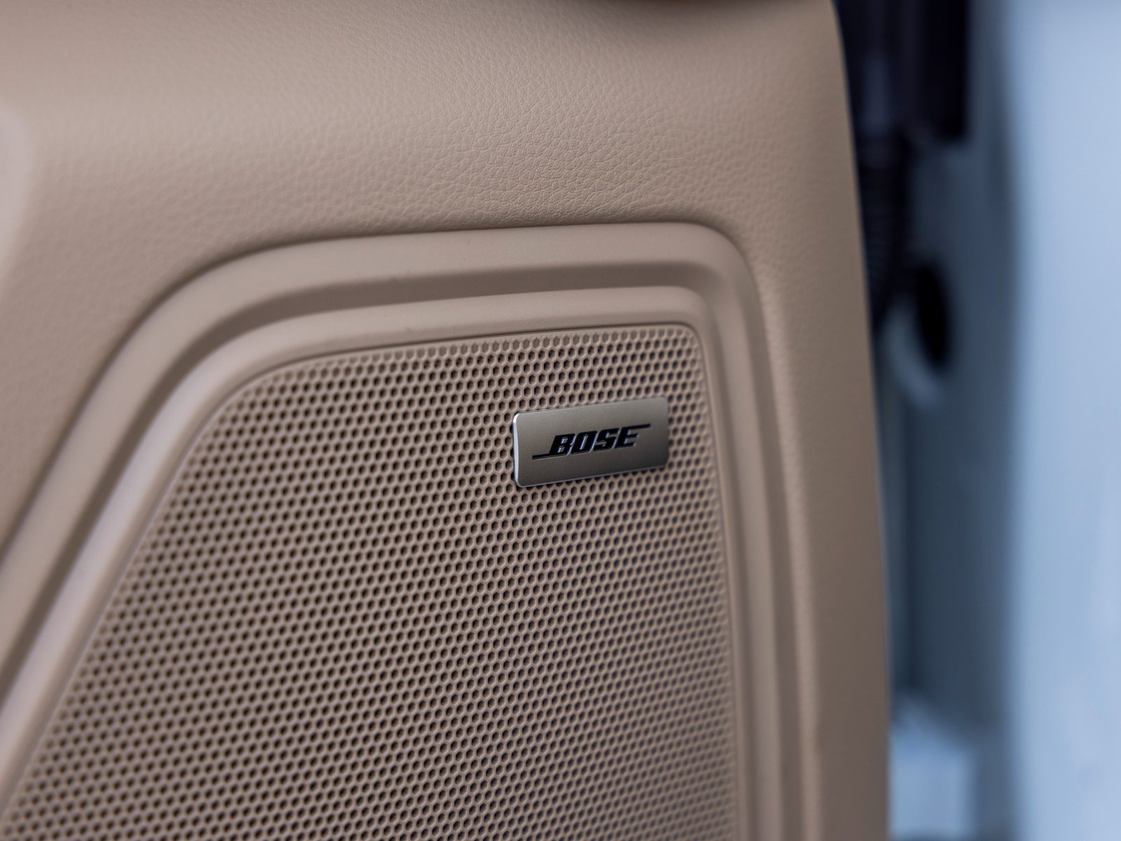 Certified 2025 Porsche Macan image 23