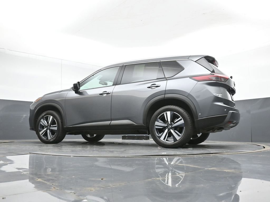 Used 2024 Nissan Rogue SL AWD/4WD image 40