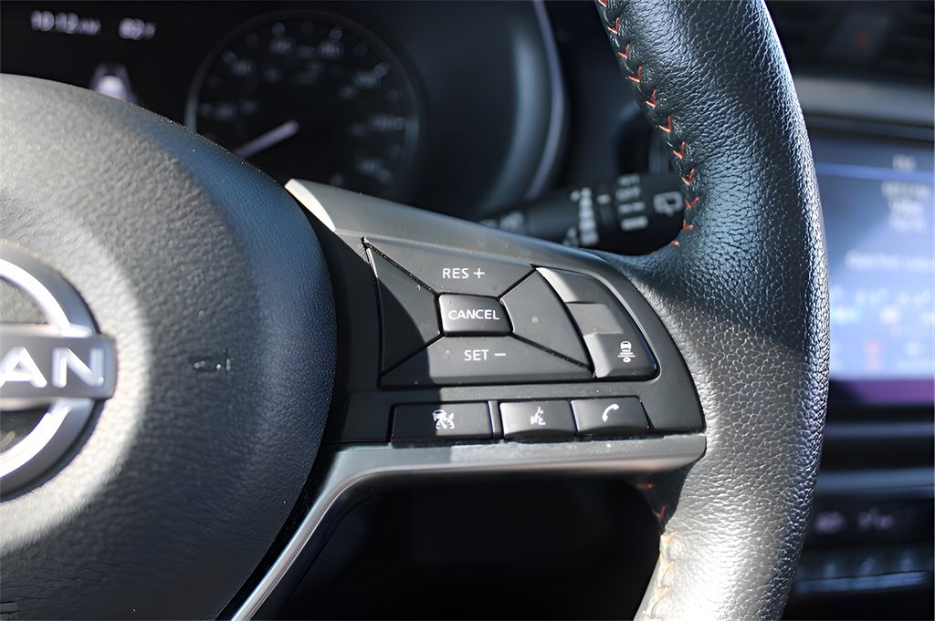 Used 2024 Nissan Kicks SR w/ SR Premium Package image 16