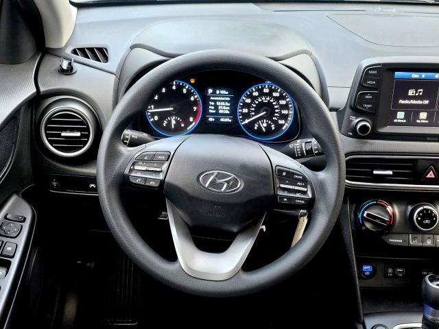 Used 2021 Hyundai Kona SE image 12