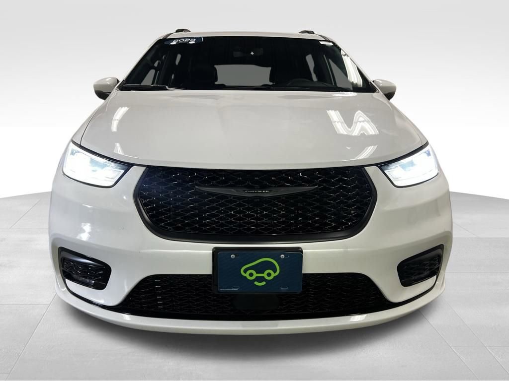 Used 2023 Chrysler Pacifica Touring-L w/ S Appearance Package image 8