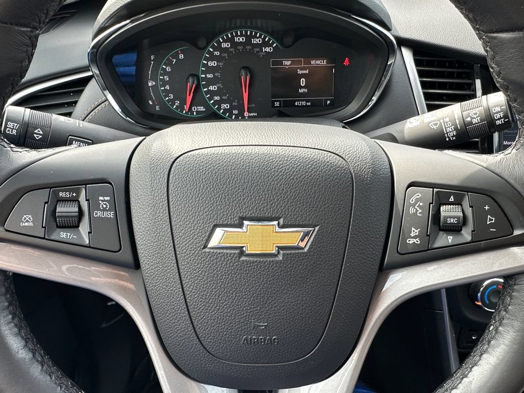 Used 2022 Chevrolet Trax LT w/ LT Convenience Package AWD/4WD image 20