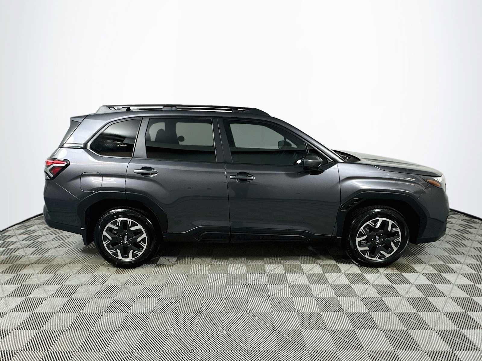 Certified 2026 Subaru Forester Premium w/ Base/Premium Package AWD/4WD image 8